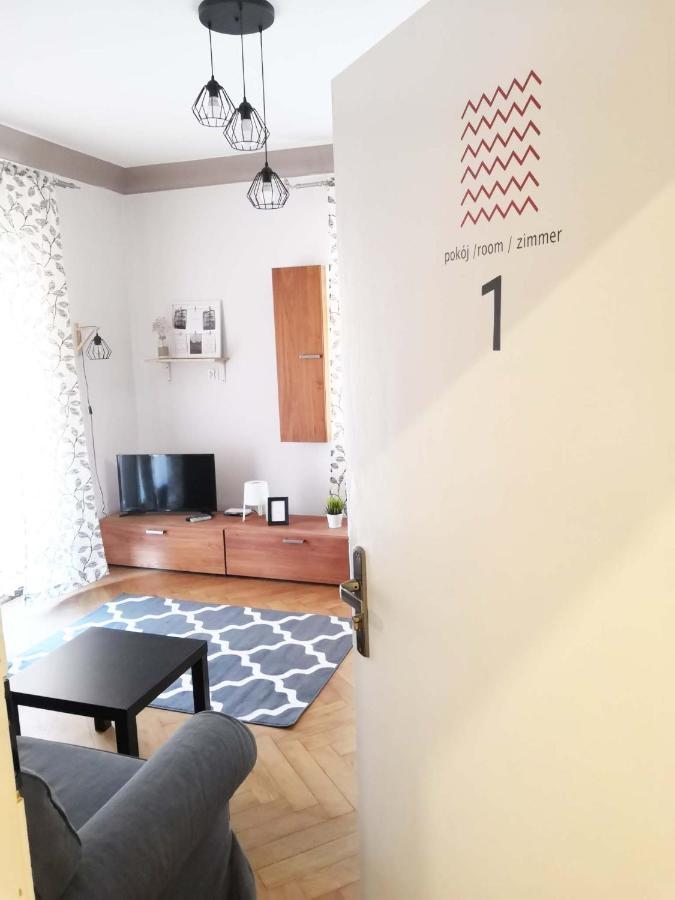 Bankowa 8 Guest Rooms Zielona Góra Exteriör bild