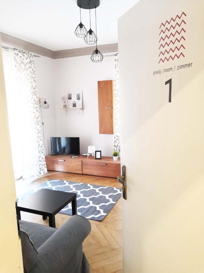 Bankowa 8 Guest Rooms Zielona Góra Exteriör bild